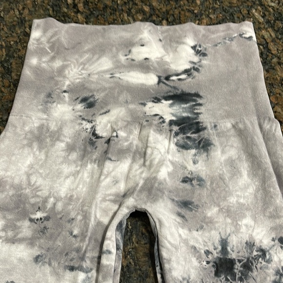 M Rena. One Size grey and black leggings. - Picture 2 of 4